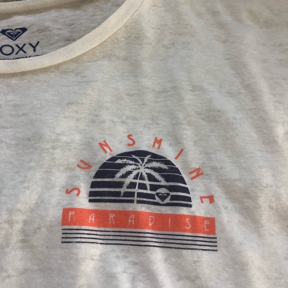 Cropped Roxy Shirt - Picture 4 of 5